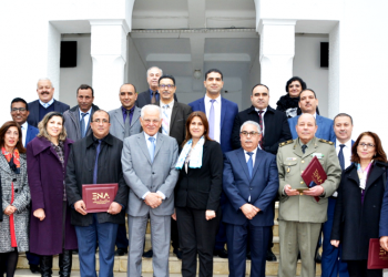 اختتام الدورتان التكوينيتان حول “القيادة الإدارية والتنمية الجهوية” و”القيادة الإدارية ومكافحة الفساد”