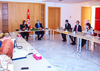 في لقاء متابعة: دفعُ نسق تقدُّم مشاريعِ تطوير الإدارة