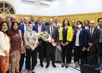 جلسةُ تسليم وتسلّم المهامّ بين وزير الدّولة لدى رئيس الحكومة المكلّف بالوظيفة العمومية والحوكمة ومكافحة الفساد في الحكومة المغادرة محمّد عبّو والوزيرة لدى رئيس الحكومة الجديدة المكلّفة بالوظيفة العمومية حسناء بن سليمان