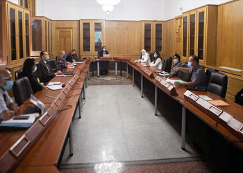 تقييماتٌ ومقترحات في اجتماع وزيرة الوظيفة العمومية بمديري الإدارات