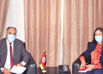 لقاء السيدة حسناء بن سليمان الوزيرة لدى رئيس الحكومة المكلفة بالوظيفة العمومية بالسيد فتحي الجراي رئيس الهيئة الوطنية للوقاية من التعذيب.