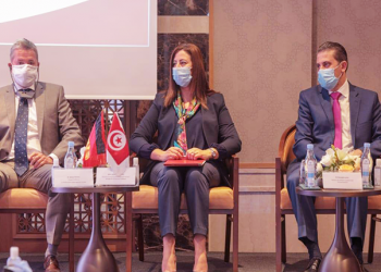 افتتاح ملتقى حول “تطوير منظومة التكوين: إرساء المجلس الوطني للتكوين وتطوير الكفاءات وتقديم الاستراتيجية الوطنية لتكوين وتطوير قدرات الأعوان والإطارات الجهوية والمحلية”